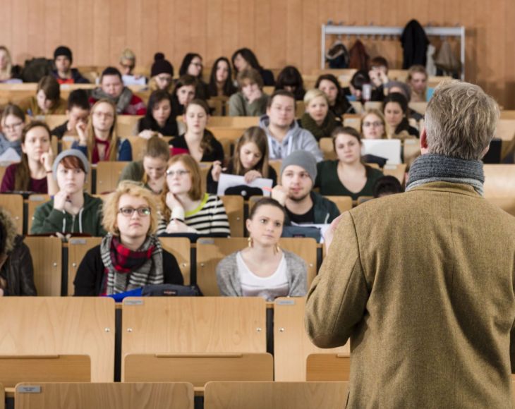 Vorlesung im Audimax, Fachbereich Angewandte Humanwissenschaften der Hochschule Magdeburg-Stendal. Foto: Bastian Ehl